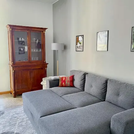 & The Διαμέρισμα Όπως